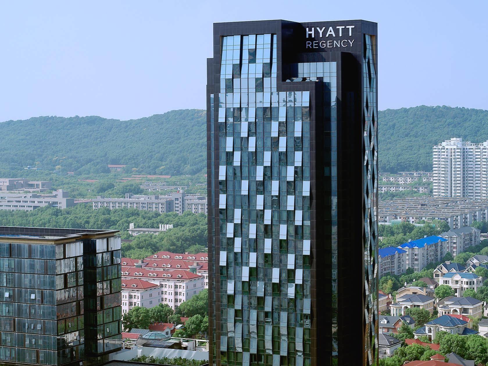 Hyatt Regency Wuhan Optics Valley Buitenkant foto